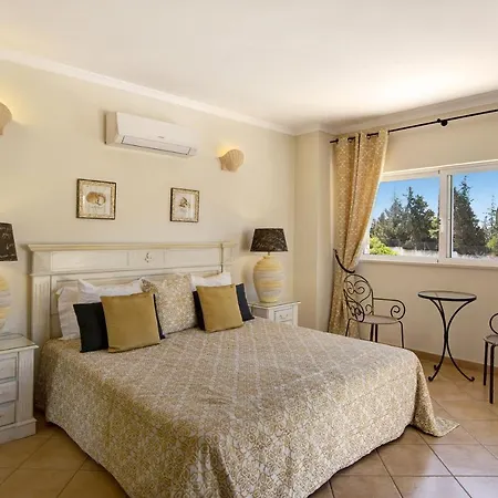 Quintus Court Villa Albufeira